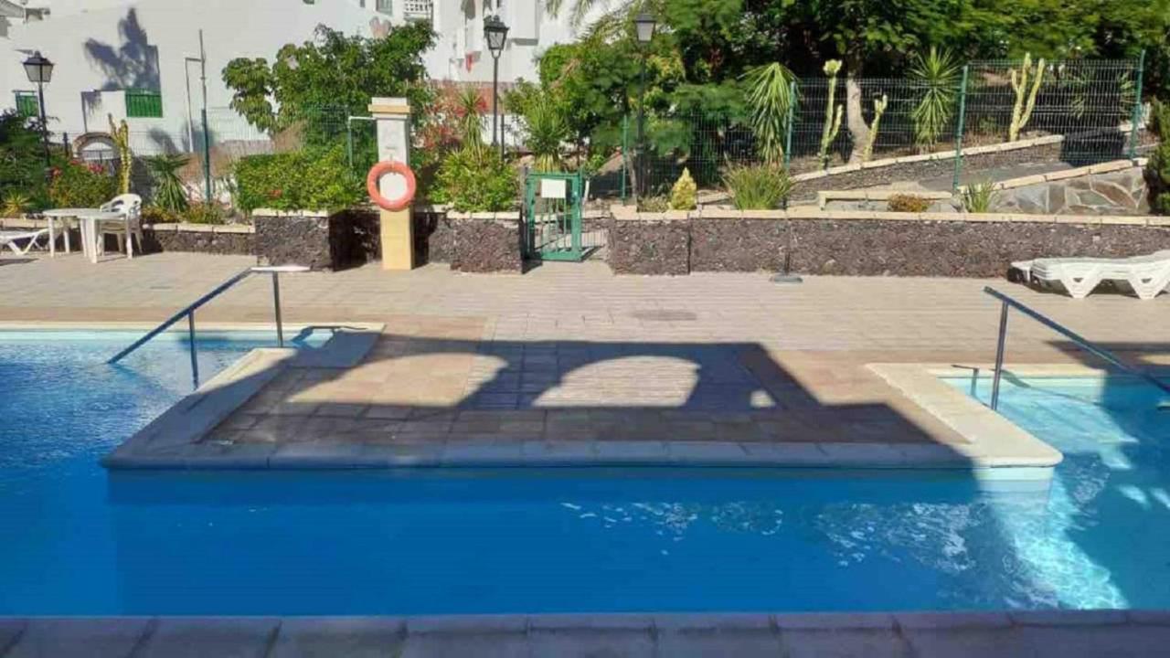Buenavista Apartment In Windsor Park アデヘ エクステリア 写真